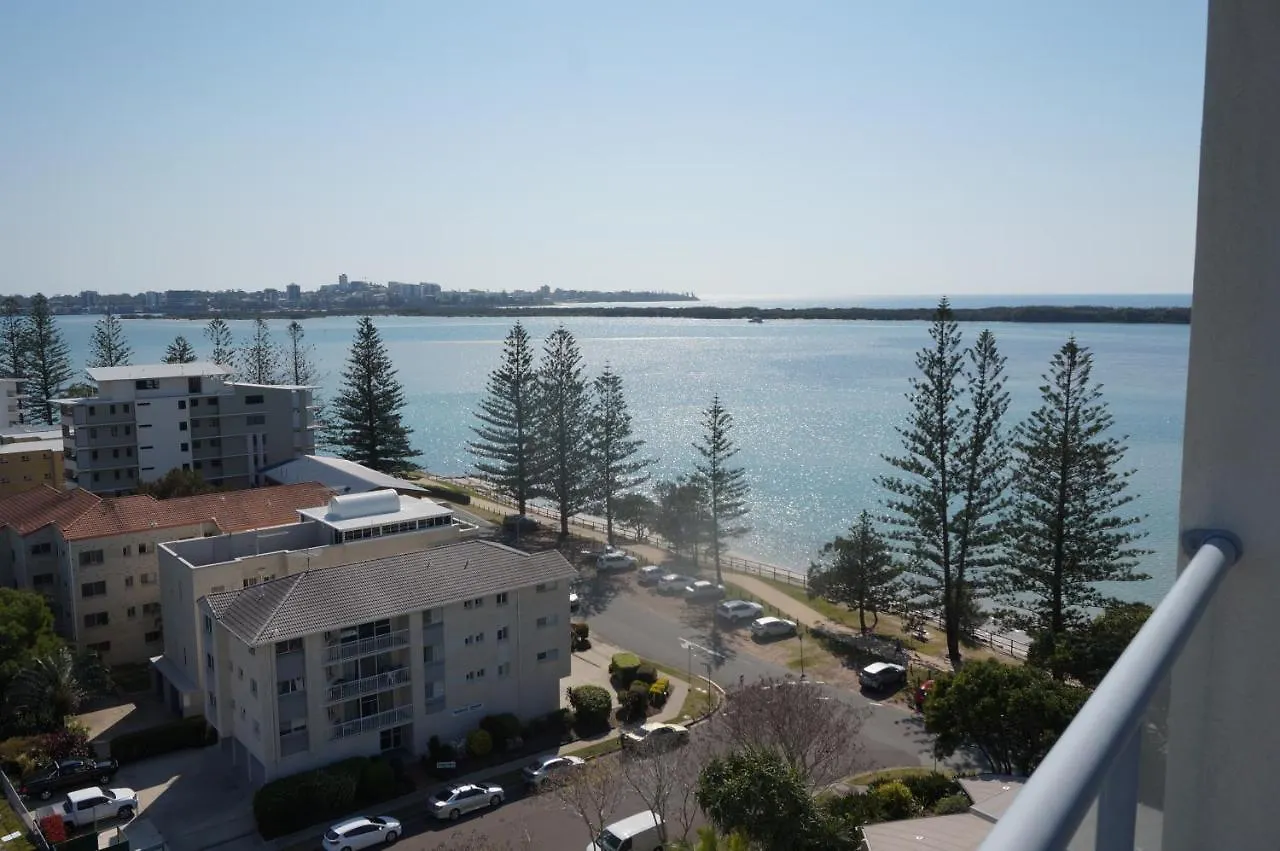 Moorings Beach Resort Caloundra 4*,