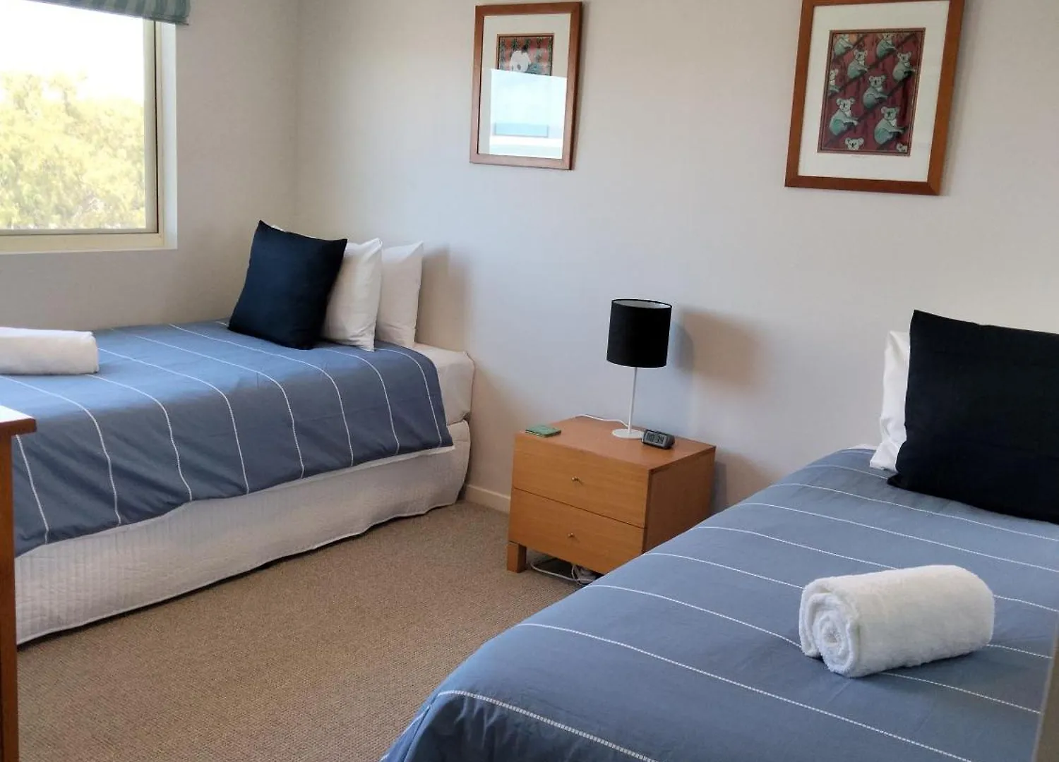 Moorings Beach Resort Caloundra 4*,