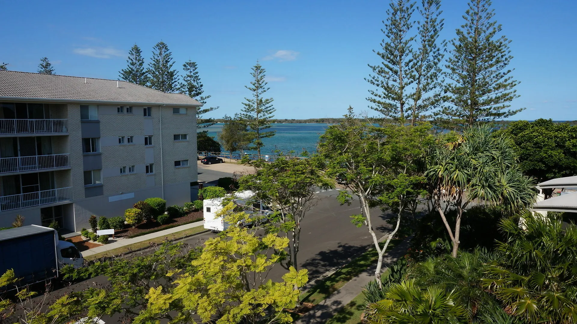 Moorings Beach Resort Caloundra 4*,  Australia