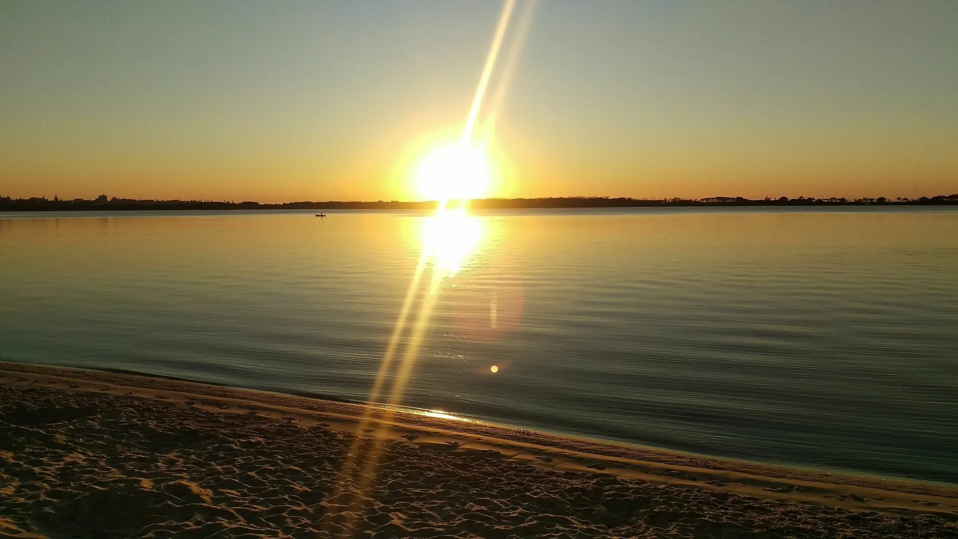 Moorings Beach Resort Caloundra